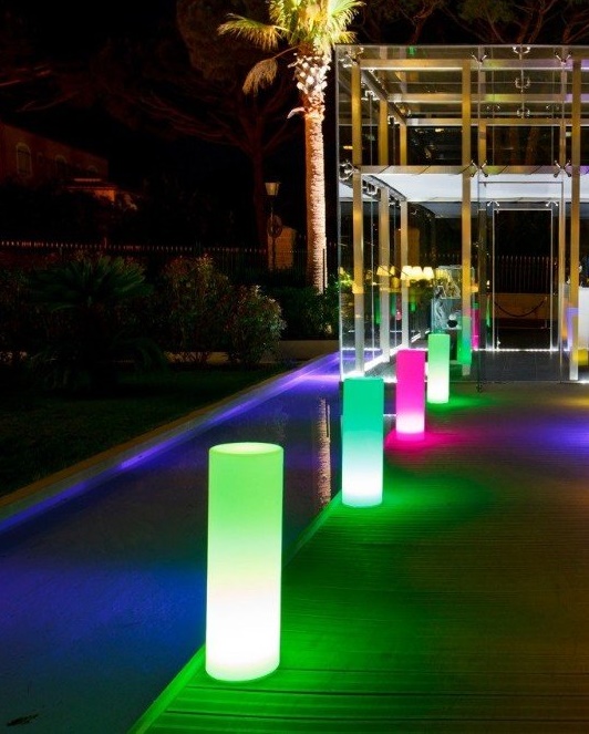 RENT/ให้เช่า: เสาเรืองแสง/เสาโชว์สินค้า แบบกลม ไฟ LED รุ่น BOY(บอย)