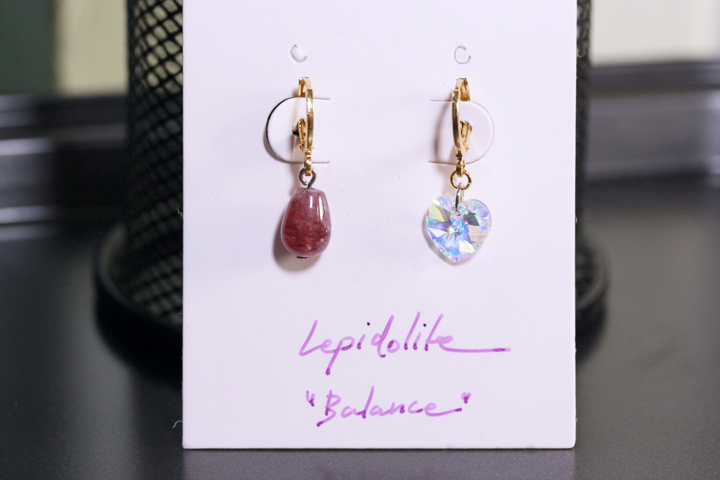 ต่างหู "Sassy" Sweetheart + หินแท้ Lepidolite Earring (Emotional Balance)