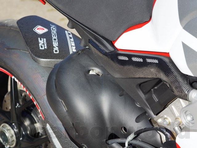 ครอบข้างเฟรม CARBON WORLD V4