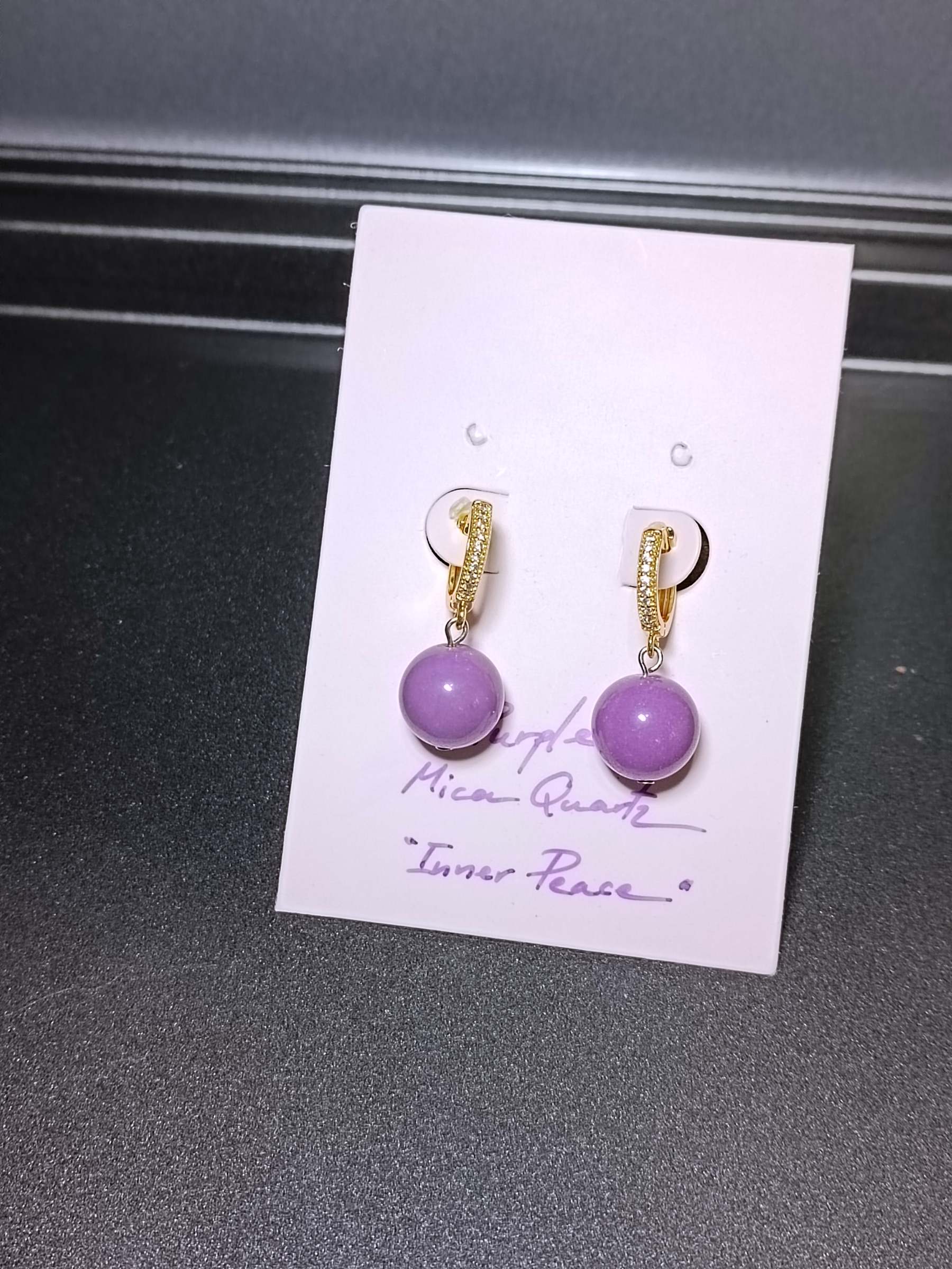 ต่างหูหินแท้ "18K" Purple Mica Quartz Earring (ปรับความสมดุลทางอารมณ์)