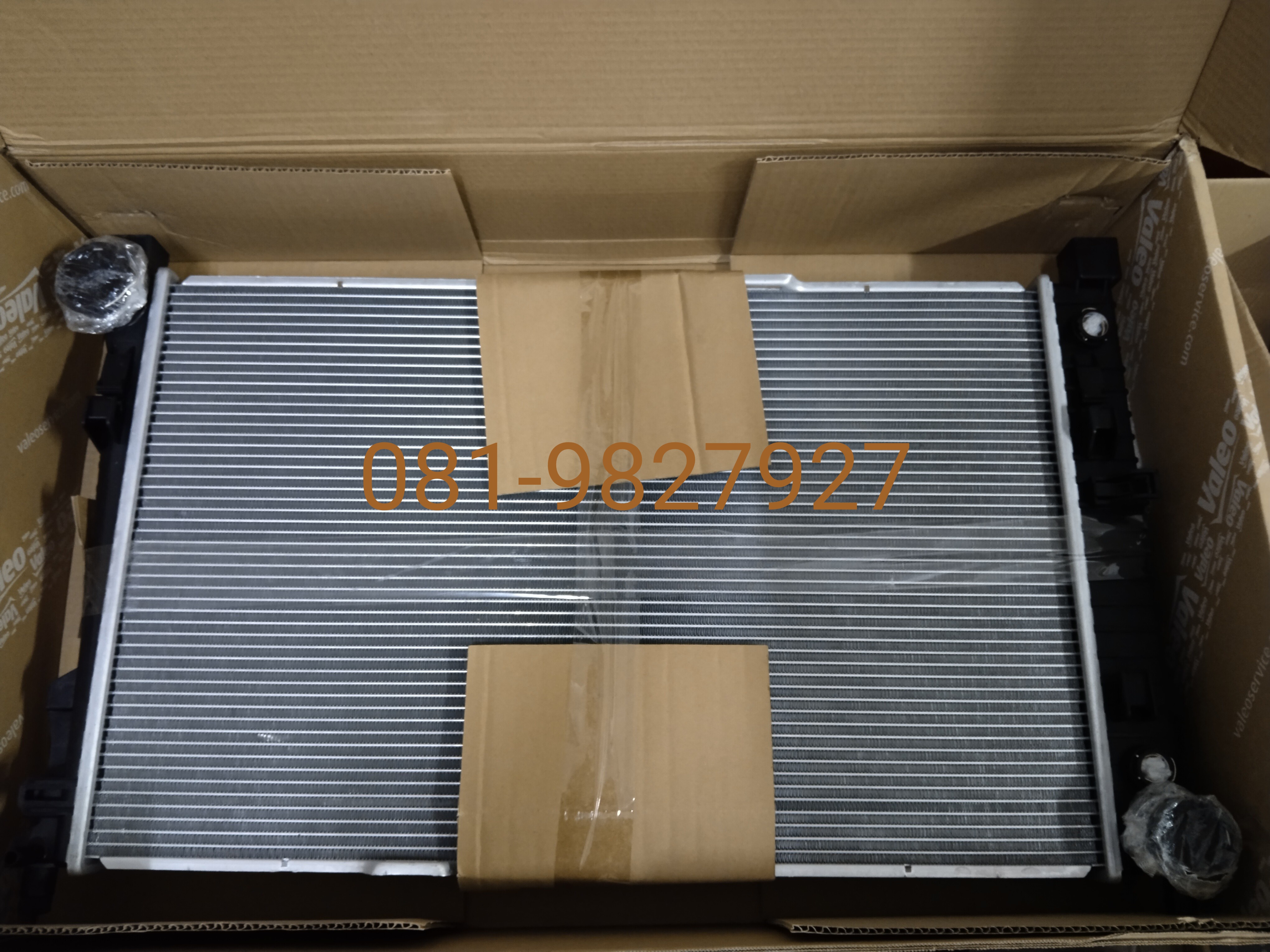 หม้อน้ำ Benz W203 SLK R171 ของใหม่ valeo