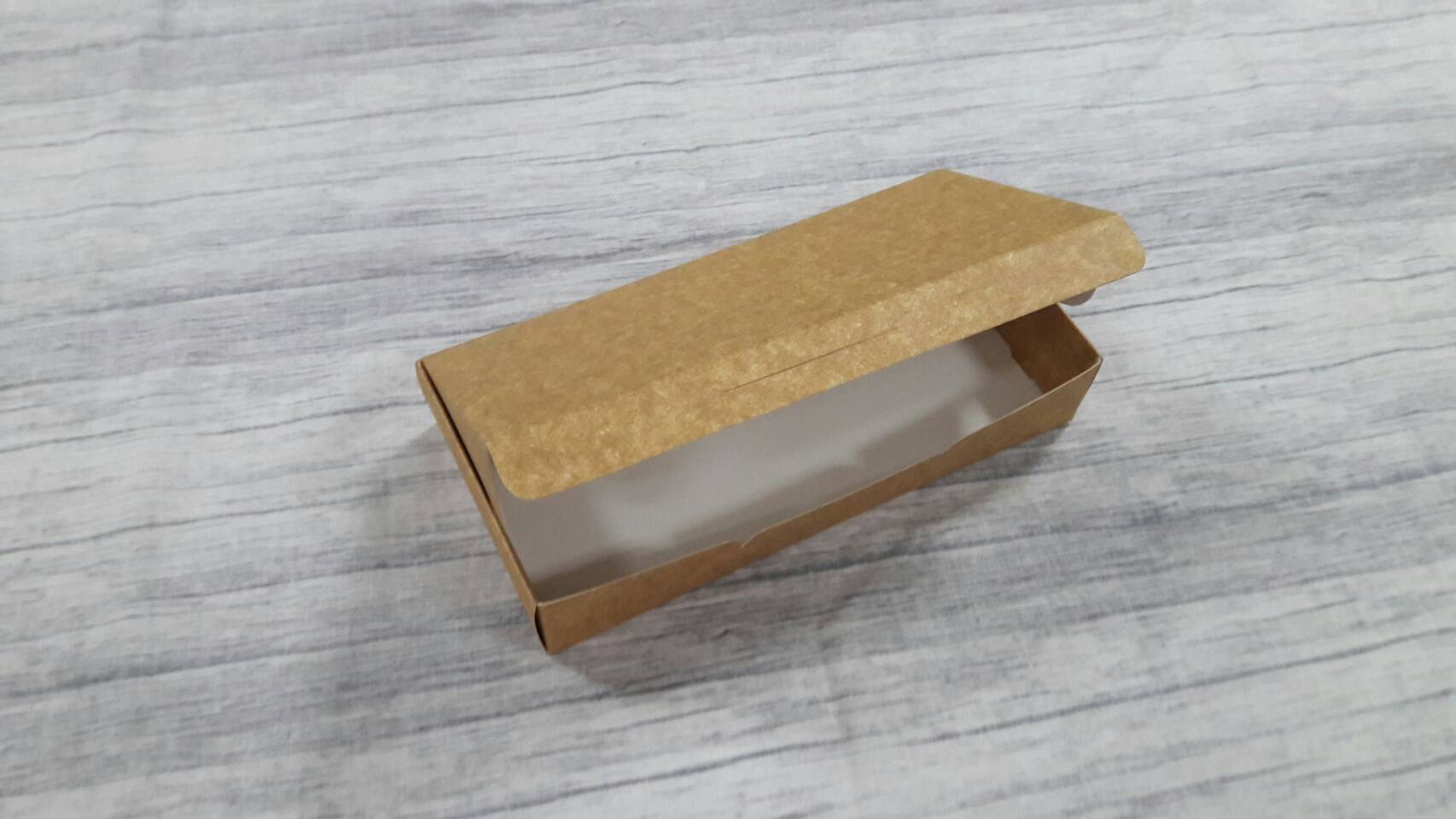 กล่องบราวนี่ กล่องขนม กล่องเอนกประสงค์ กล่องทรงหูช้างแบบฝาเสียบหน้า สีคราฟท์น้ำตาลอ่อน(CKB) ขนาด 10x20.5x3.8 ซม.(ฝาทึบ) ราคา 185 บาทต่อแพ็ค (20 ใบ)