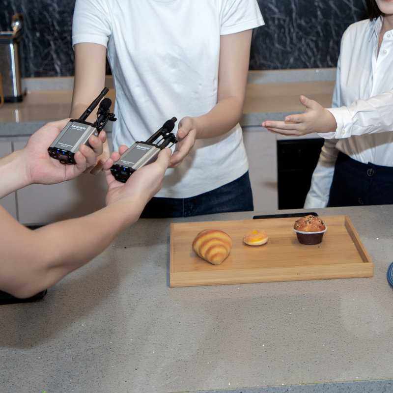 Saramonic Vlink2 KIT2 Wireless Microphone