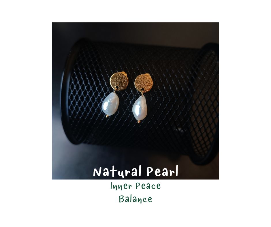 "Dazzling" ต่างหูมุกแท้ทรงบารอค Natural Baroque Pearl Earring