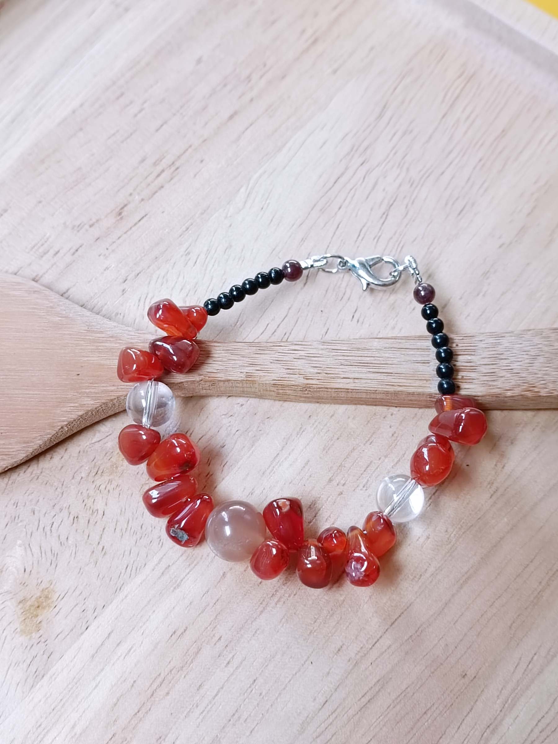 สร้อยข้อมือหินแท้ Carnelian (เสริมบารมี และ ความคิดสร้างสรรค์)