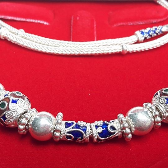 สร้อยคออุษามณี