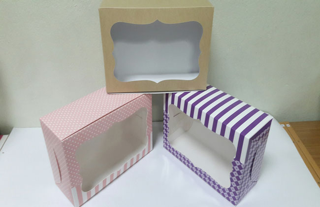 กล่องขนม กล่องคัพเค้ก 6 ชิ้น กล่องค้ก สีคราฟท์น้ำตาลอ่อน ขนาด 16x22.6x9 ซม. ราคา 320 บาทต่อแพ็ค (20 ใบ)