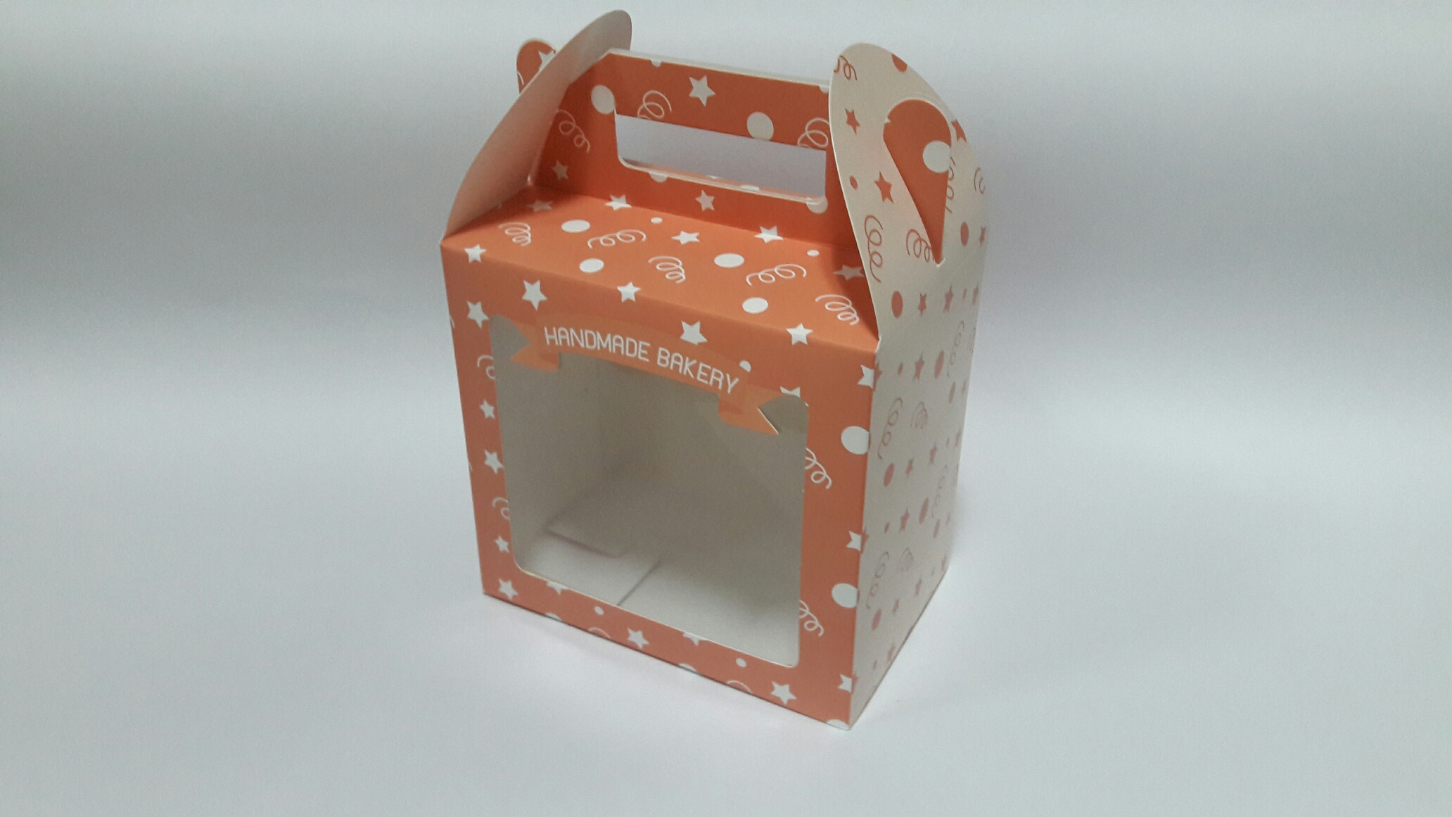 กล่องหูหิ้ว กล่องขนม กล่องคุ๊กกี้ กล่องอเนกประสงค์ แบบมีหูหิ้ว สีส้ม-โอรส ขนาด 10 x 15 x สูง 14 ซม. ราคา 250 บาทต่อแพ็ค(20ใบ)