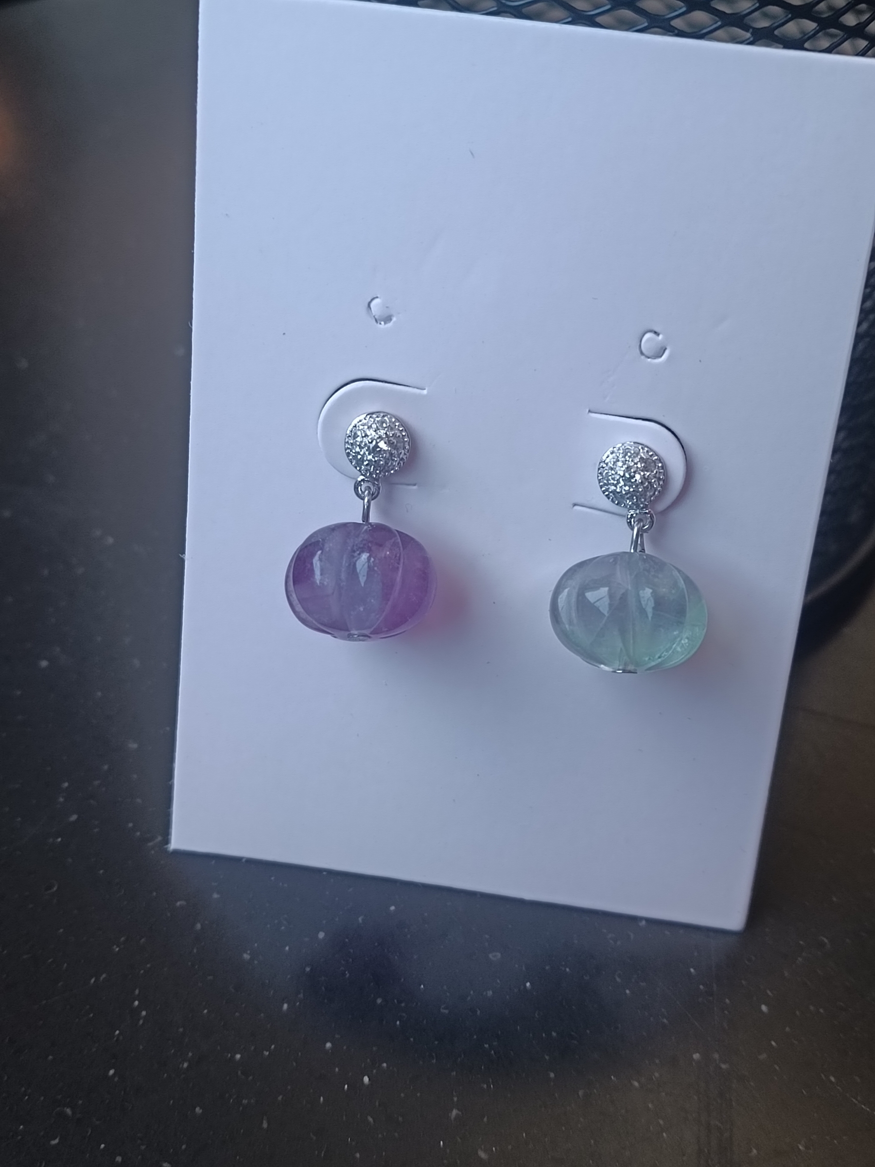 ต่างหูเงินแท้ 92.5 ชุป Platinum ประดับหินแท้ Fluorite Sterling Silver Earring (สมดุลย์พลังงาน ปัดเป่าการถูกหลอกลวง)