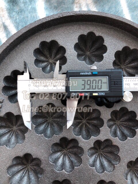 ช.ช้าง พิมพ์ขนมครกสิงคโปร์ / พิมพ์ขนมไข่ ดอกเล็ก 18 หลุมเล็ก 9.5 นิ้ว - เหล็กหล่อ