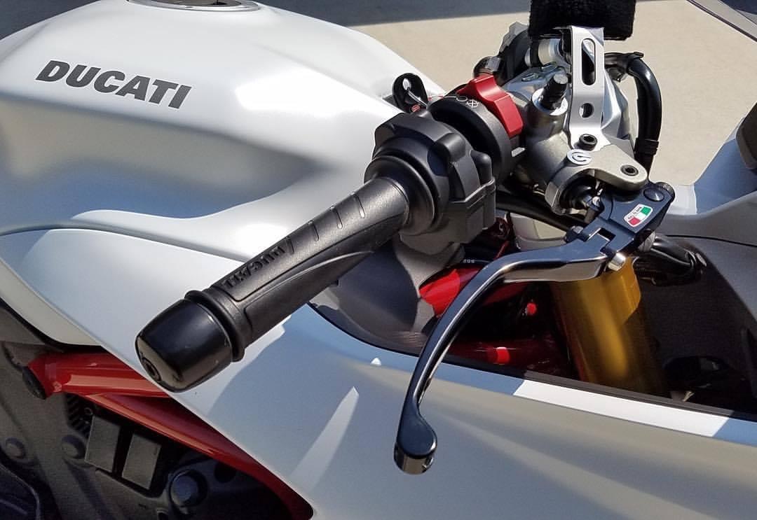 มือเบรค TWM R7