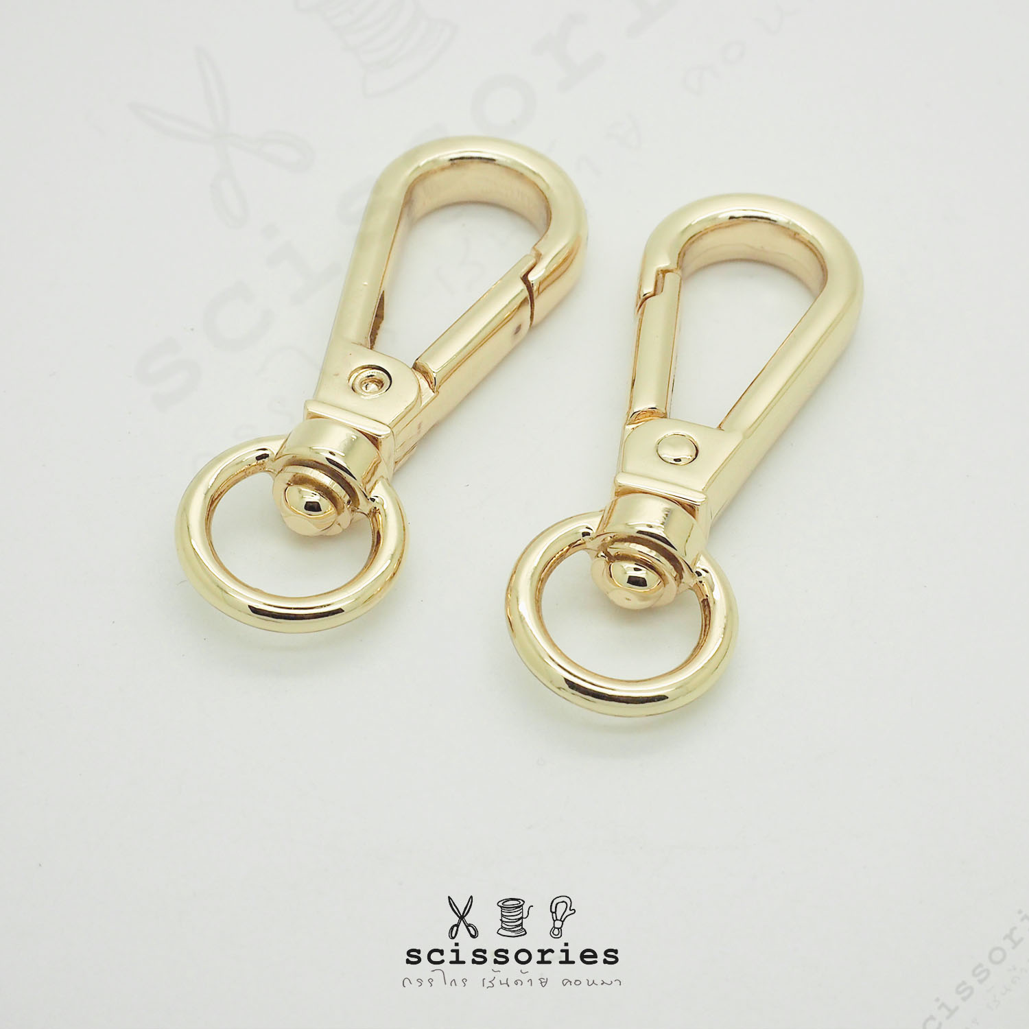 คอหมาเกี่ยว ท้ายห่วง กว้าง 1.2cm สีทอง 2 ตัว