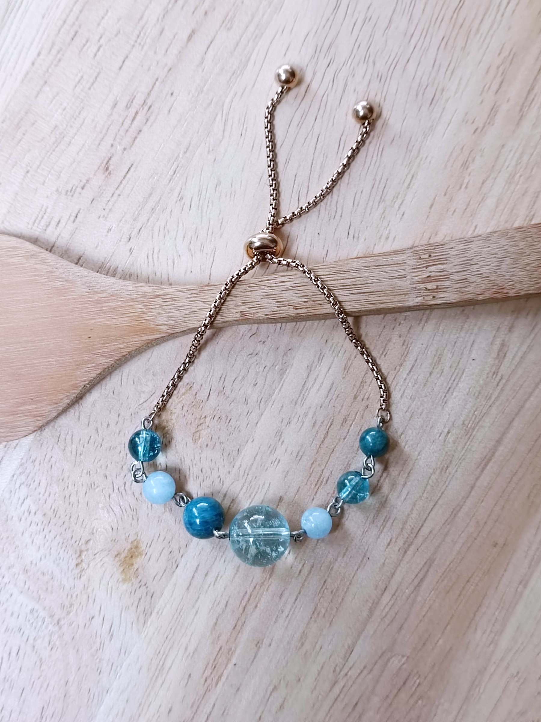 สร้อยข้อมือหินแท้ "Muse" Speak UP Bracelet(Blue Topaz,Blue Apatite,Aquamarine)สีRose Gold