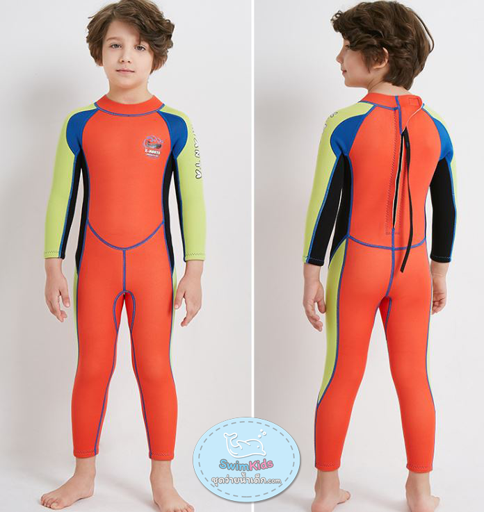 ชุดว่ายน้ำเด็กควบคุมอุณหภูมิ เป็นชุด wetsuit เหมาะกับการใส่ว่ายน้ำหรือดำน้ำ ผลิตจากผ้า Neoprene หนา 2.5 mm. ป้องกันความหนาว / ป้องกันรังสี UV Ultraviolet Protection UV ** wetsuit แขนยาวขายาว ซิปหลัง สวมใส่ง่าย (มีเชือกดึงซิป) **