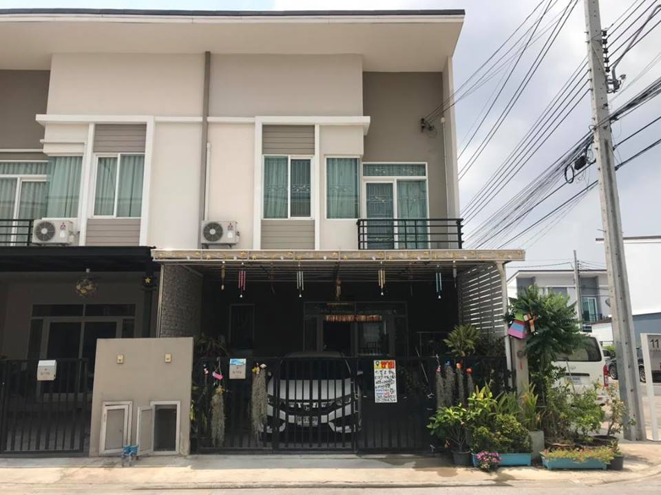 ขายทาวน์เฮ้าส์ 2 ชั้น หมู่บ้านคาซ่าซิตี้ เพิ่มสิน-วัชรพล (รหัสทรัพย์ 201977) ต.ออเงิน เขตสายไหม กทม