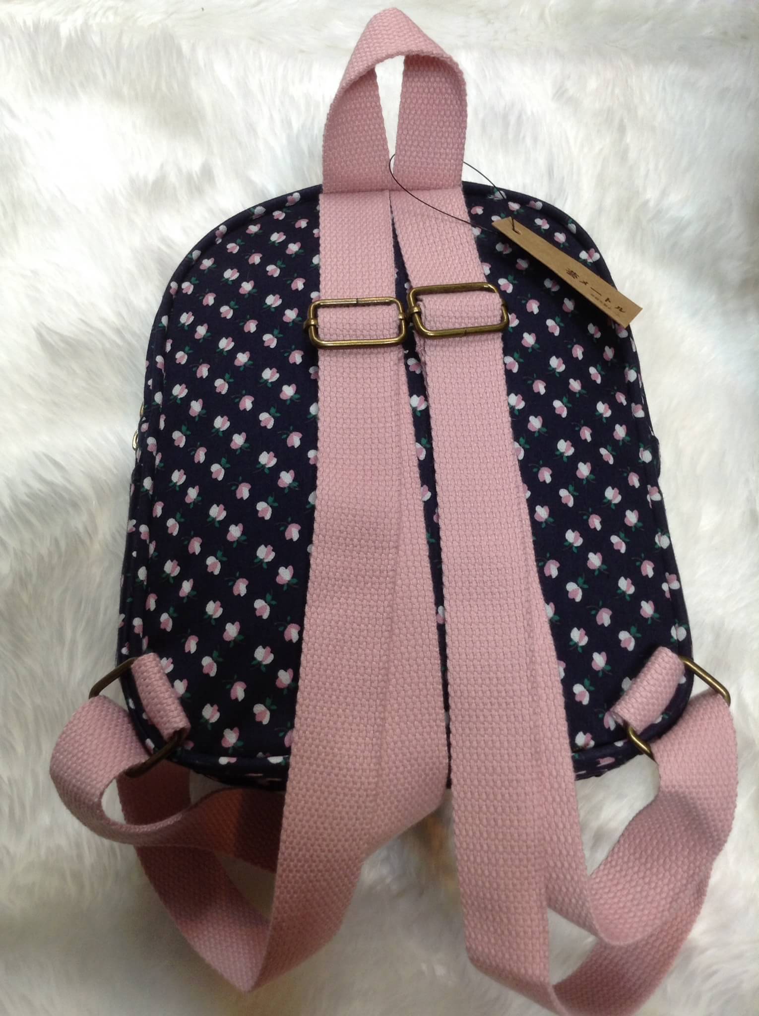 กระเป๋าเป้ผ้าสะพายหลัง mumu ขนาด Mini ลายดอกไม้ ดำชมพู่ขาว (Size Mini)
