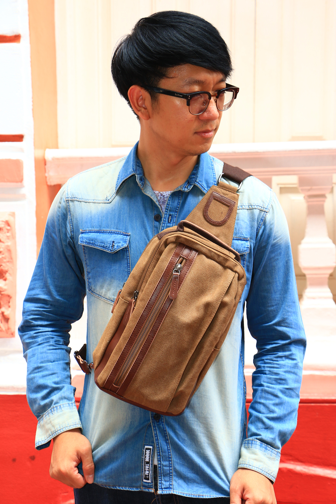 กระเป๋าคาดอก Vintage Style สีน้ำตาลเข้ม B090
