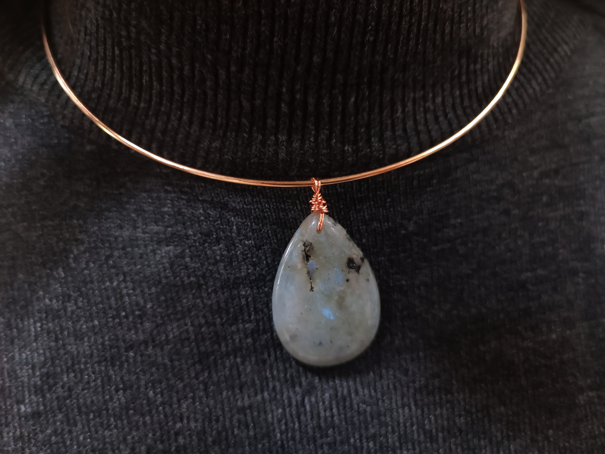 สร้อยWire Collar พร้อมจี้ Labradorite Choker Necklace (กลับร้าย กลายเป็นดี) สำเนา สำเนา