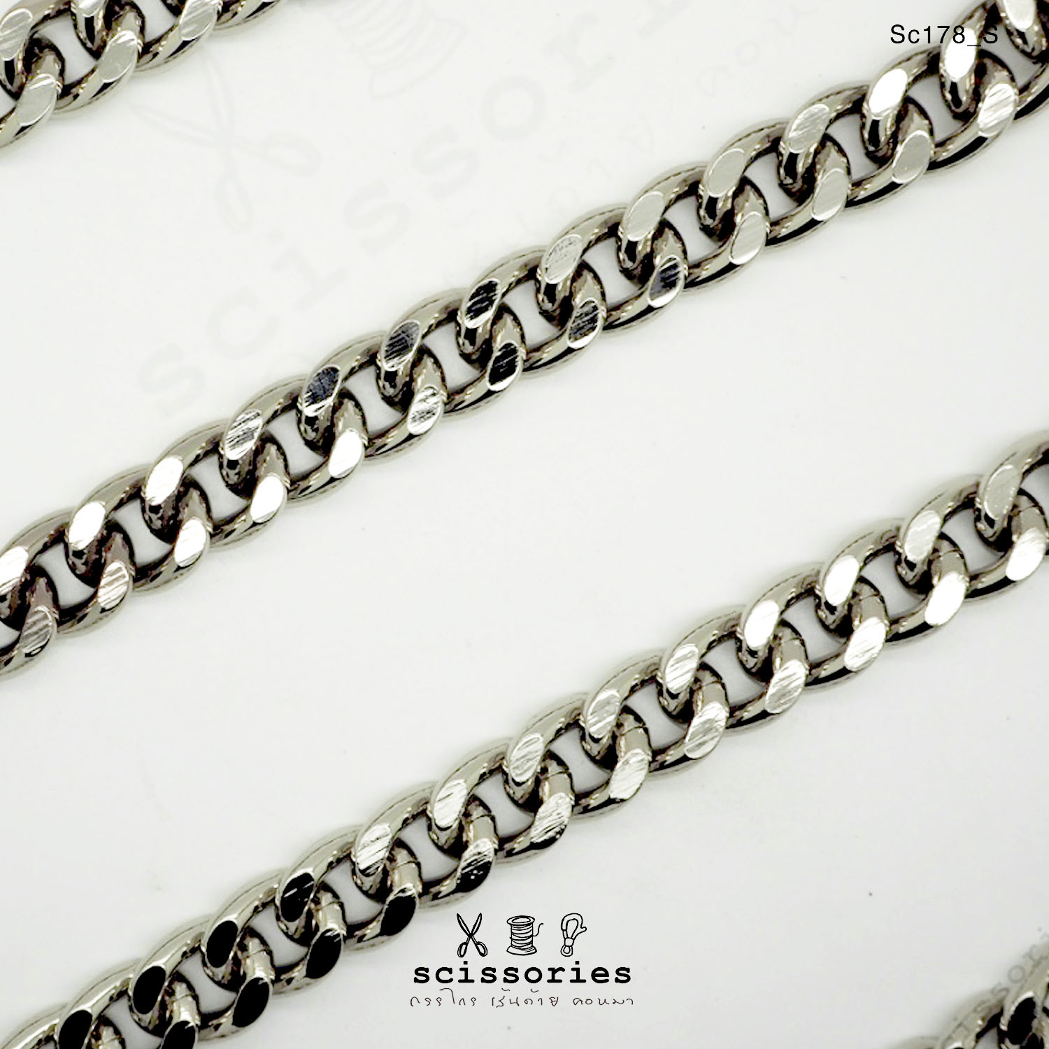 โซ่กระเป๋า ยาวเส้นละ 120 cmสีเงิน เนื้อดีมีน้ำหนัก ไม่มีตัวเกี่ยว