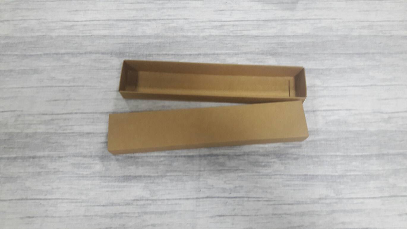 กล่องฝาสไลด์ กล่องของขวัญ กล่องใส่ตะเกียบ สีคราฟท์น้ำตาลเข้ม 23.4*4.4*2.5 ซม. ราคา 180 บาทต่อแพ็ค (20 ใบ)