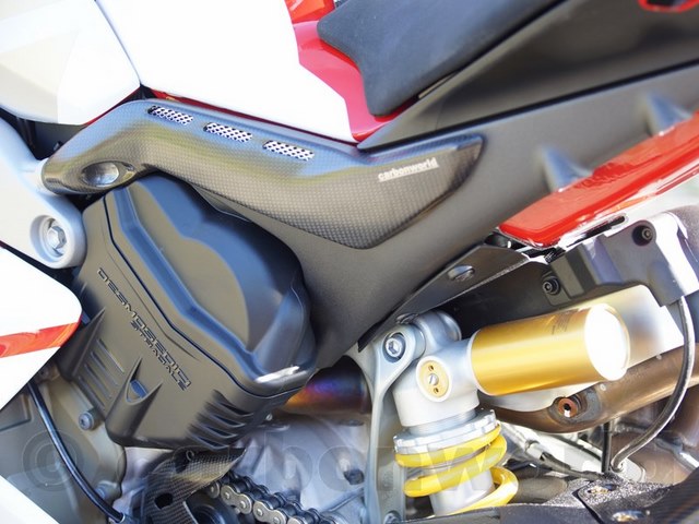 ครอบข้างเฟรม CARBON WORLD V4