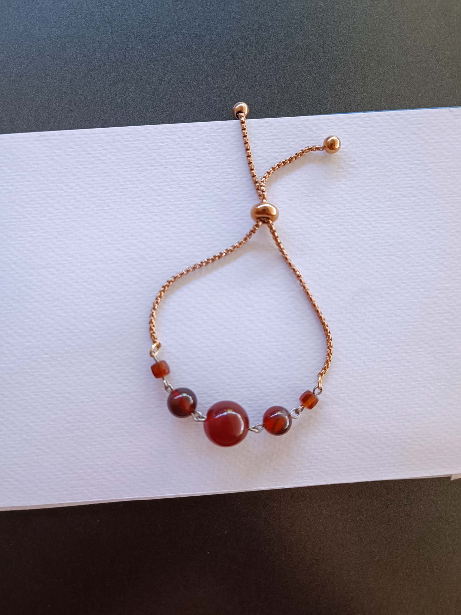 สร้อยข้อมือหินแท้ "Muse" Creativity Booster Bracelet (Carnelian + Spessartine Garnet)