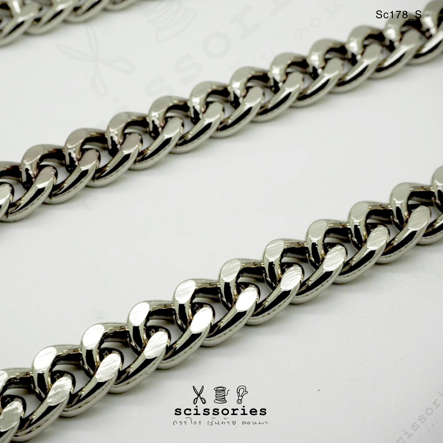 โซ่กระเป๋า ยาวเส้นละ 120 cmสีเงิน เนื้อดีมีน้ำหนัก ไม่มีตัวเกี่ยว