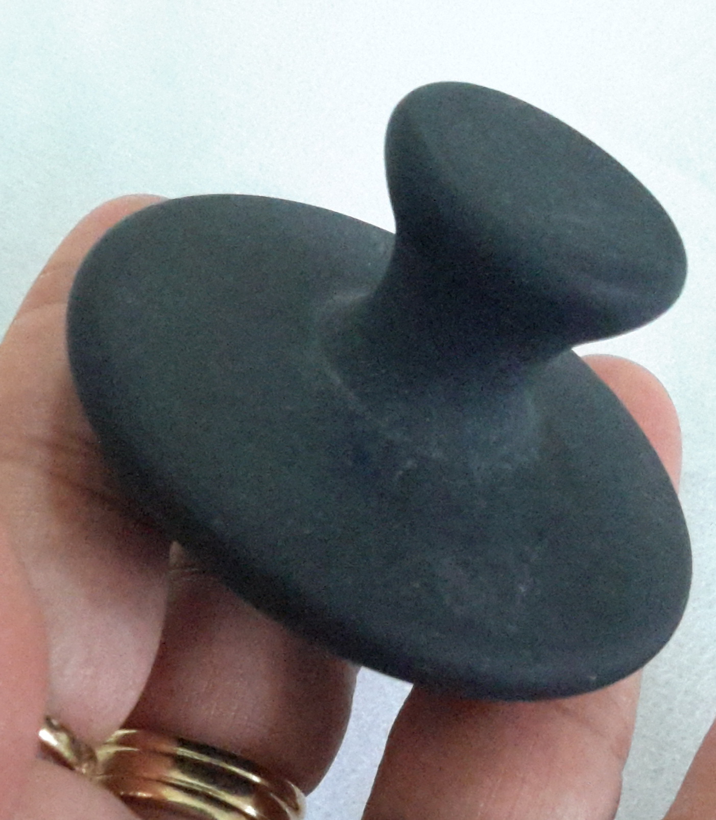กัวซาเห็ดเปียนสือยักษ์นวดหน้า (Giant Quantum Mushroom Facial Massages)