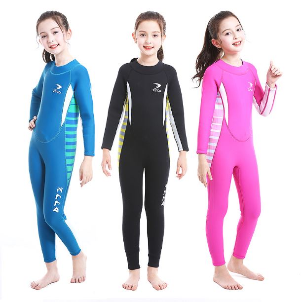 ชุดว่ายน้ำเด็กป้องกันหนาว ป้องกันรังสี UV Ultraviolet Protection UV ผลิตจากผ้า Neoprene หนา 2.5 mm. ช่วยควบคุมอุณหภูมิขณะอยุ่ในน้ำ เป็นชุด wetsuitเหมาะกับการใส่ว่ายน้ำหรือดำน้ำ