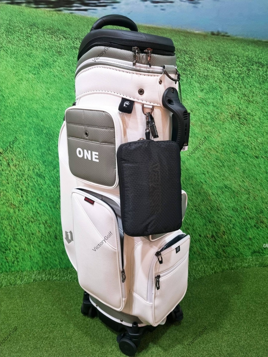 (Genuine) Golf Bag Travel BOYEA One (New version) 4wheels สีเขียวอ่อน-ขาว*Free Cover Protector
