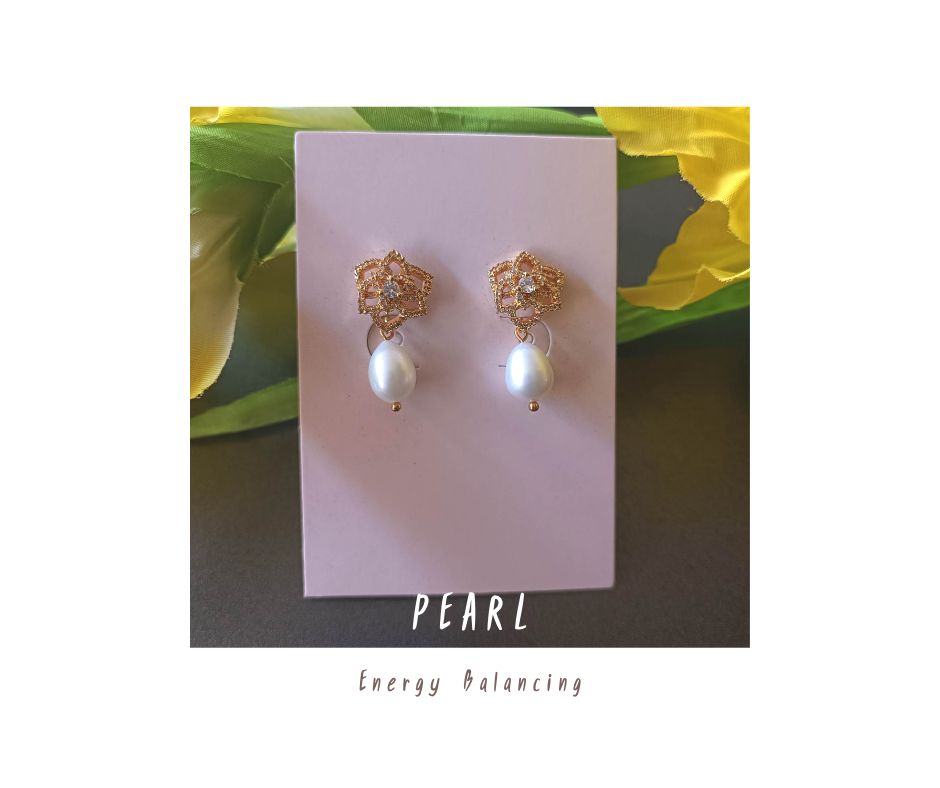 "Dazzling" ต่างหูมุกแท้ทรงบารอค Natural Pearl Earring