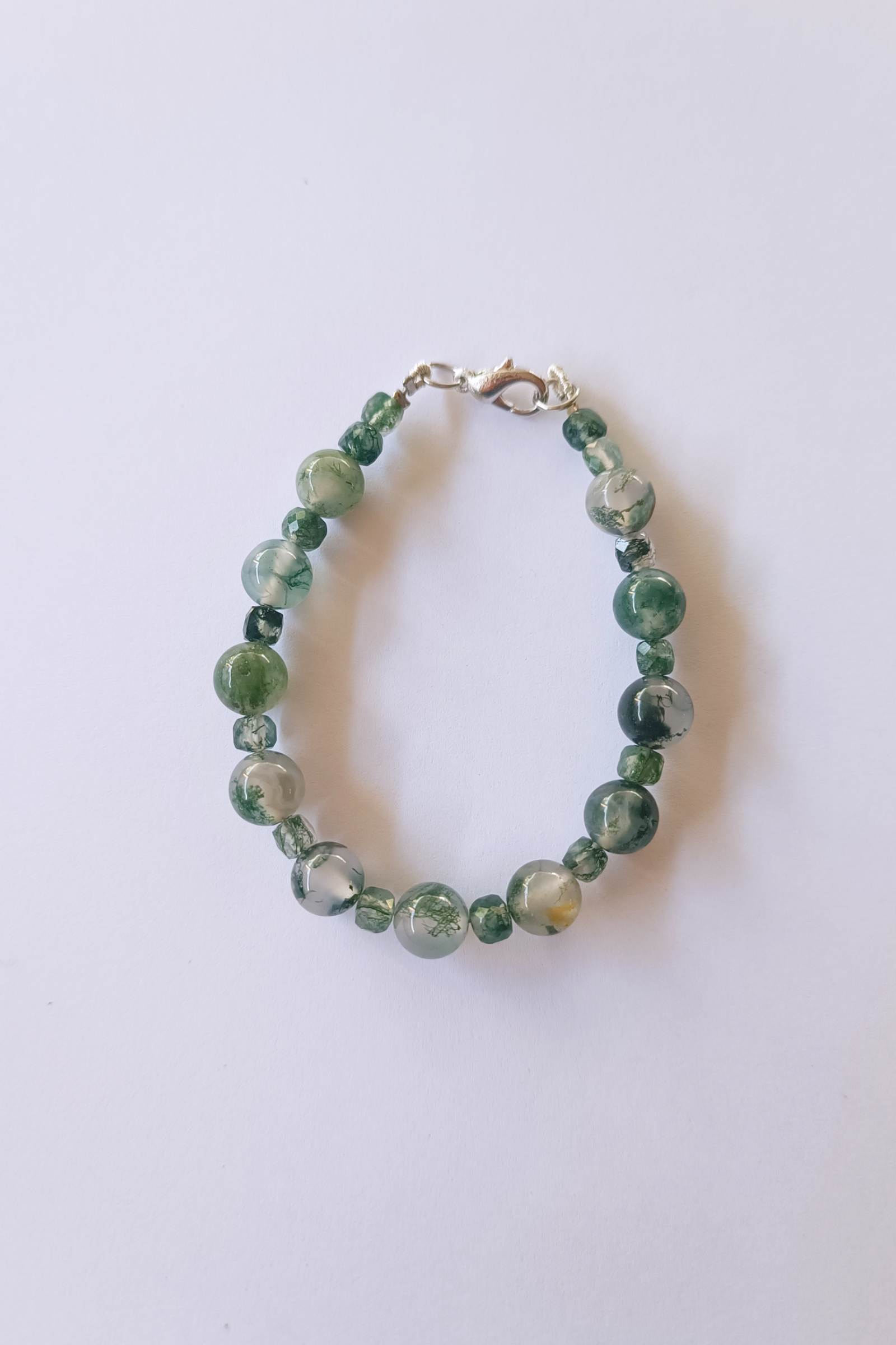 สร้อยข้อมือหินแท้ "POSH" Moss Agate Bracelet ( เสริมความแข็งแรง)