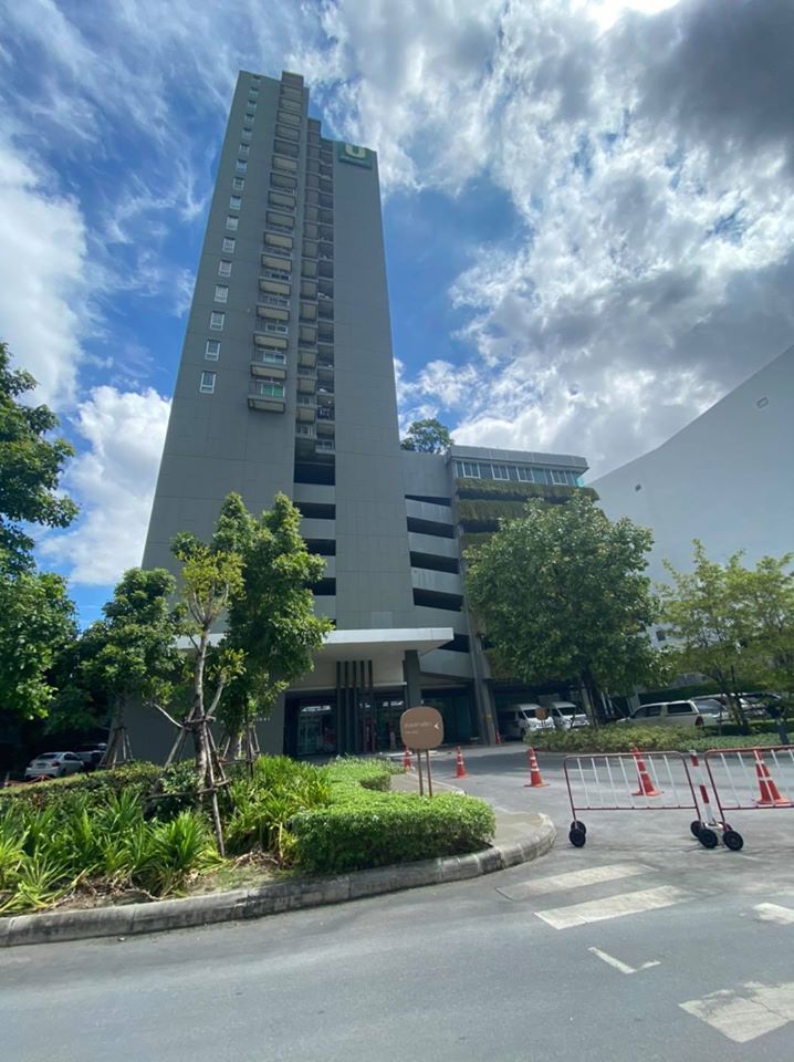 ขายคอนโดยู ดีไลท์ รัตนาธิเบศร์ (รหัสทรัพย์ 202085) ต.บางกระสอ อ.เมือง จ.นนทบุรี ขนาด 31.09 ตรม.อาคารB ชั้น 4 มี 1 ห้องนอน 1 ห้องน้ำ 1 ห้องครัว พร้อมเฟอร์นิเจอร์และเครื่องใช้ไฟฟ้า แอร์ 2 ตัว วิวถนนติวานนท์ ในโครงการมีฟิตเนต สระว่ายน้ำ รปภ.