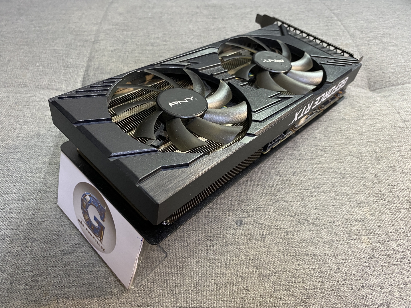 NVIDIA RTX 3050 8GB PNY UPRISING DUAL FAN