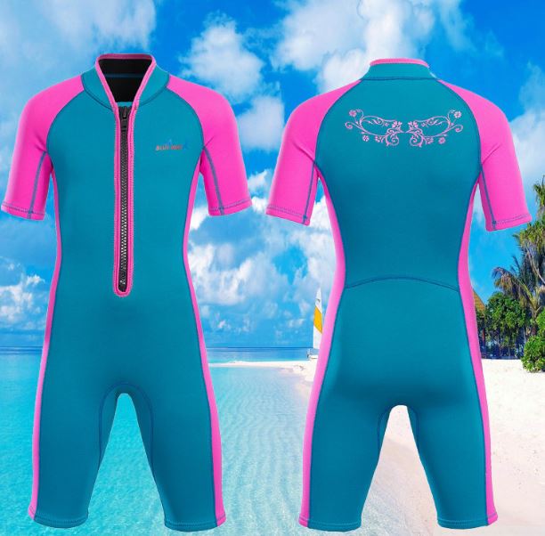 ขายส่ง 5 ชุด Set - T1 ( ชุดว่ายน้ำเด็กควบคุมอุณหภูมิ ป้องกันหนาว+ ป้องกันUV สำหรับเด็ก 1-4 ปี มี 5 ชุด คละแบบ / คละไซส์)