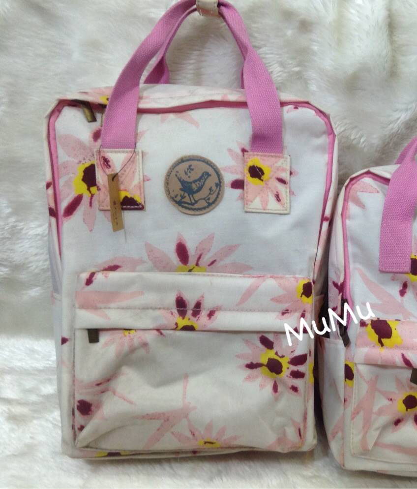 กระเป๋าเป้ผ้าสะพายหลัง mumu ผ้าเคลือบกันน้ำ ลายดอกไม้น้ำเงินชมพู (Size L)