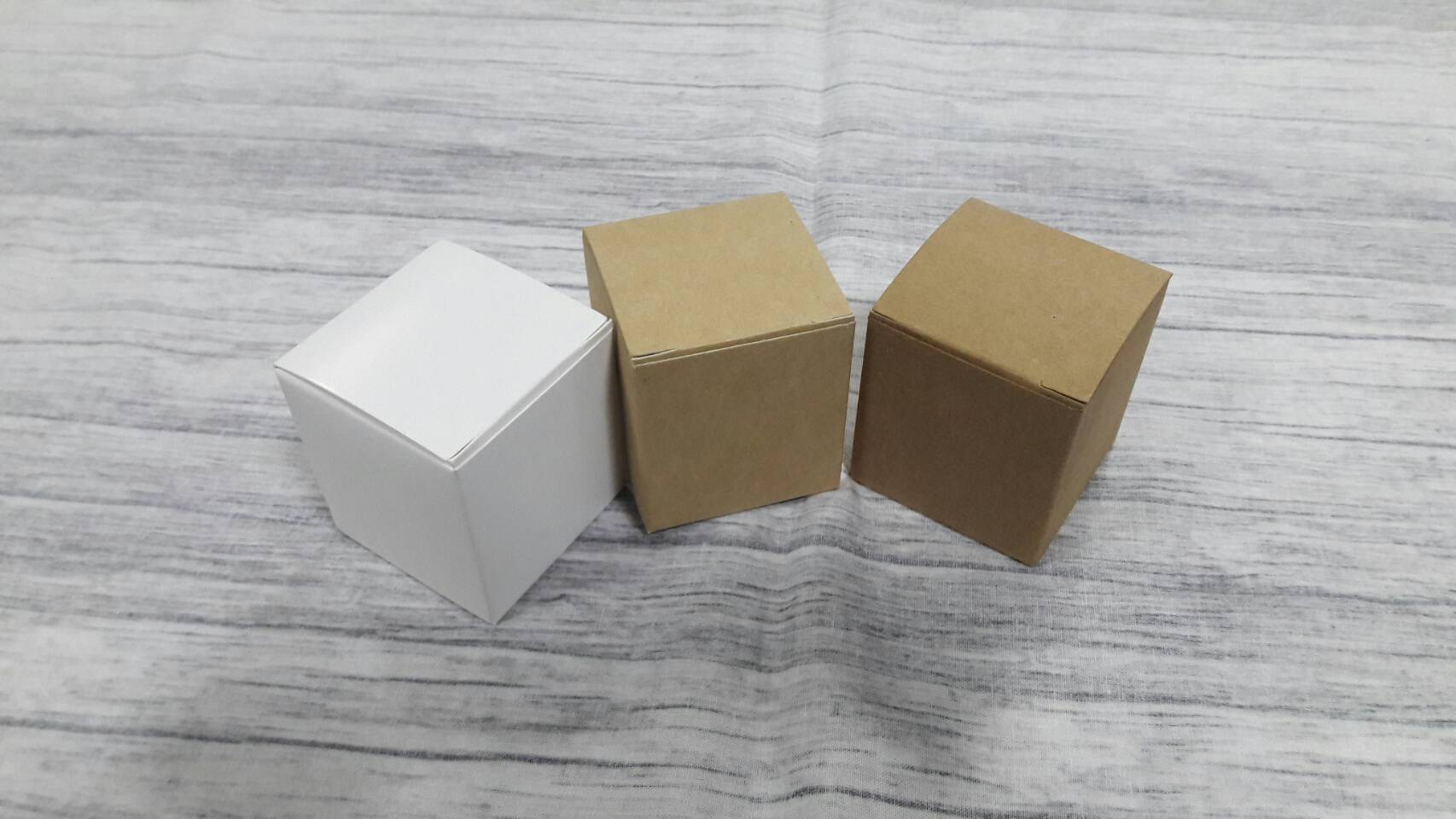 กล่องเอนกประสงค์ สีคราฟท์น้ำตาลอ่อน(CK) 5x5x5.5 ซม. แบบทรงฝาปิดเปิด ท้ายก้นขัด กล่องของขวัญ กล่องเครื่องสำอางค์ ราคา 205 บาทต่อแพ็ค(50 ใบ)