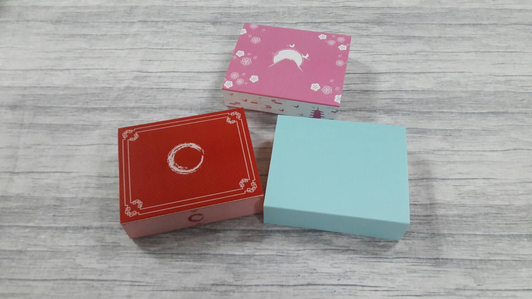 กล่องสไลด์ กล่องของขวัญ กล่องของที่ระลึก กล่องอเนกประสงค์ กล่องแบบฝาสไลด์สีฟ้าเขียวอควา ขนาด 10.7x12.7x3.4 ซม. ราคา 215 บาท (20 ใบ ต่อแพ็ค)