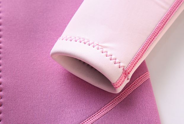 ชุดว่ายน้ำเด็กควบคุมอุณหภูมิ ป้องกันความหนาว ป้องกันรังสี UV ผลิตจากผ้า Neoprene หนา 2.5 mm.