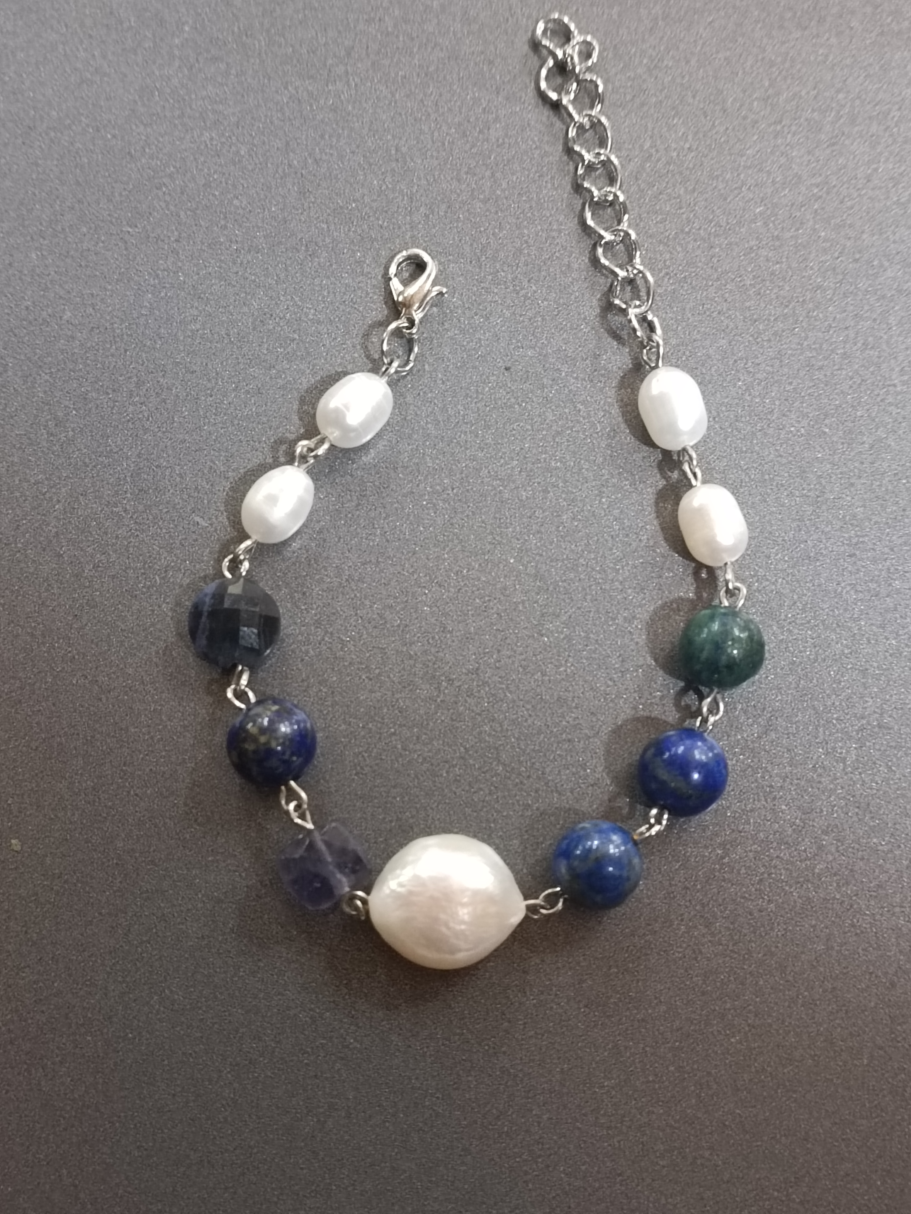 สร้อยข้อมือหินแท้ "Jupiter" Blue Collective (Sodalite ,Iolite ,Lapis Lazuli) For Communication
