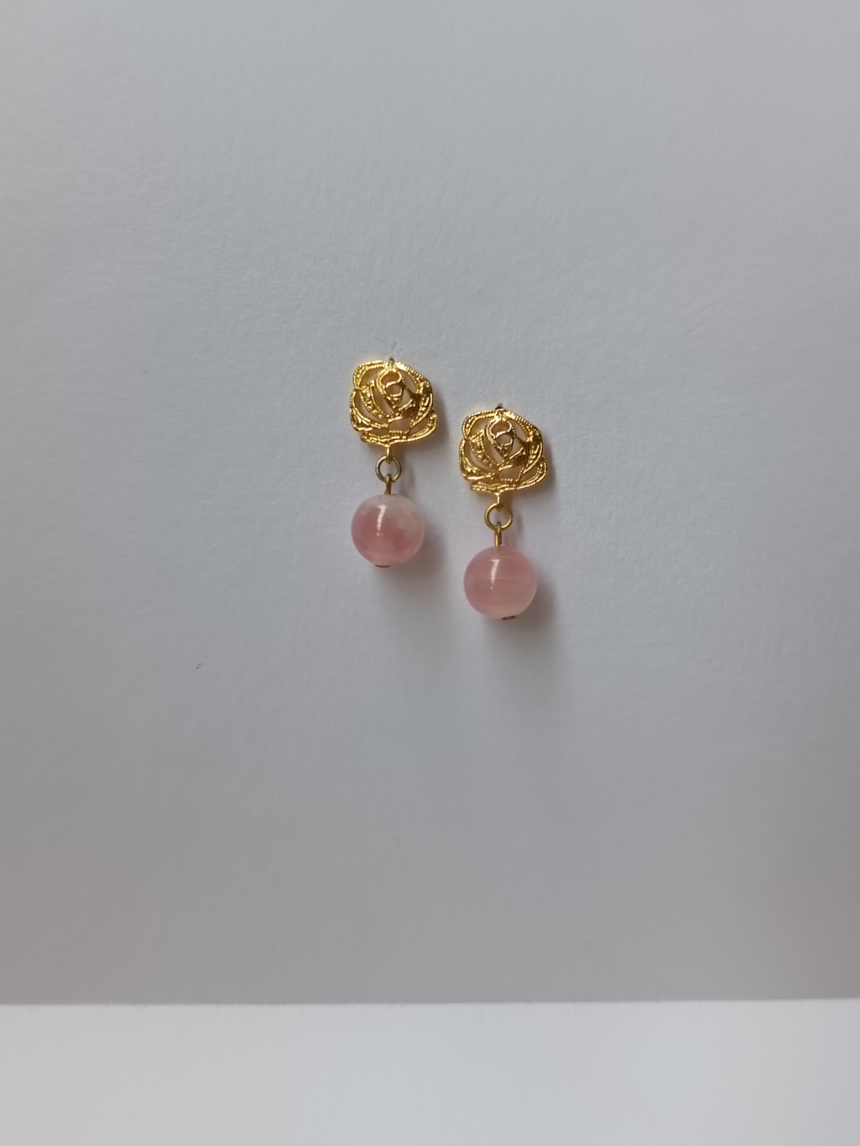 ต่างหูหินแท้ โรส ควอตซ์ Rose Quartz Madagascar Earrings (For Love and Relationship)
