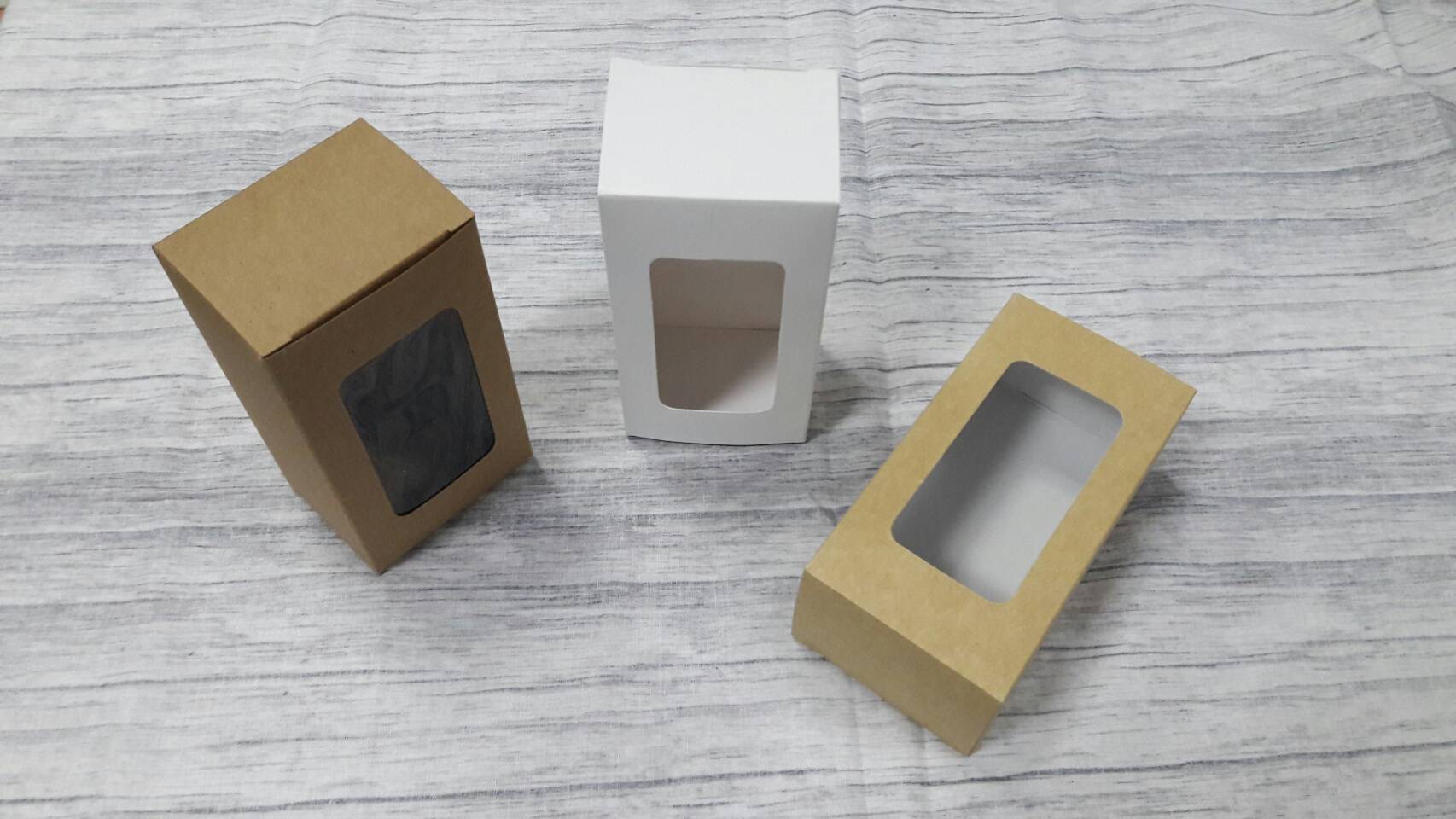 กล่องเครื่องสำอางค์ กล่องสบู่ กล่องสินค้าอาหารเสริม กล่องอเนกประสงค์ สีขาว 6.5x5.0x12.5 ซม. ราคา 140 บาทต่อแพ็ค (20 ใบ)