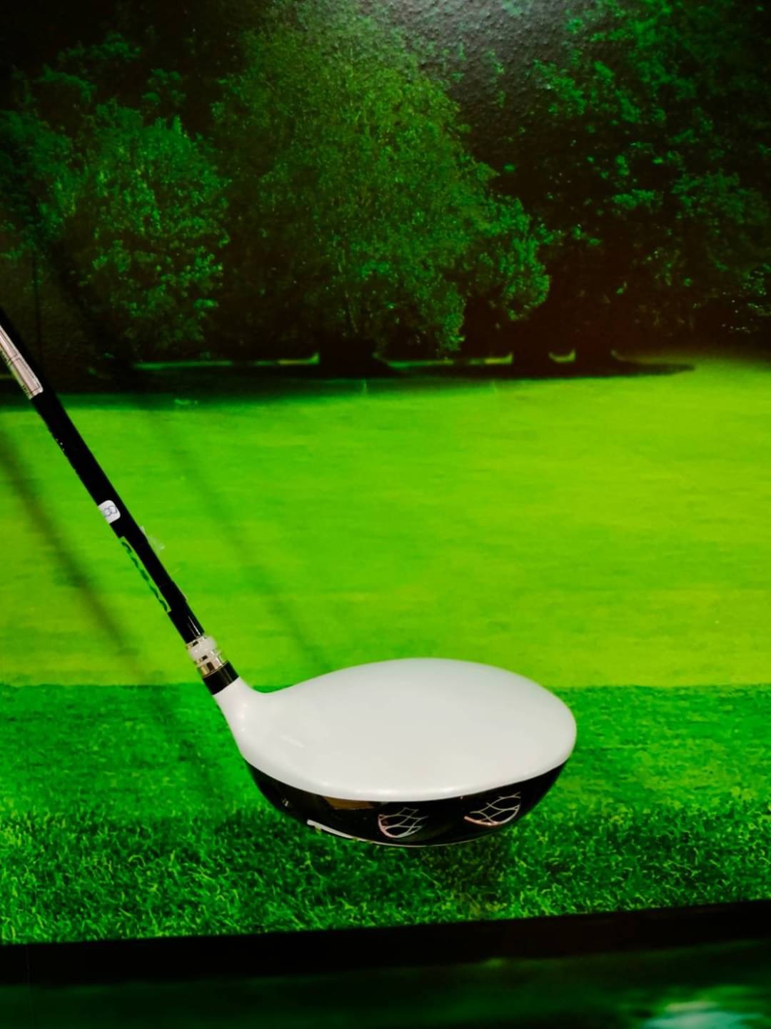 Driver EMILLID BAHAMA EB-02 Loft 10.5 (Shaft KURO KAGE/ 60g.) flex:X