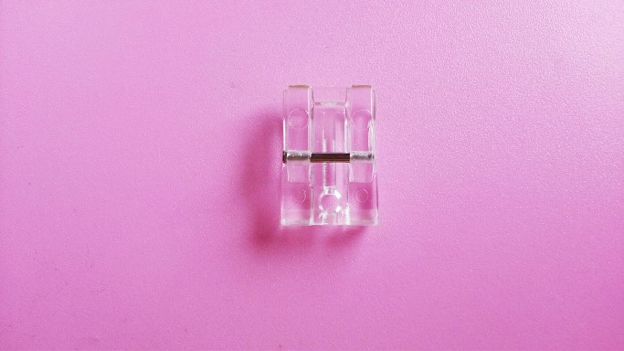 ตีนผีติดซิปซ่อนแบบพลาสติก