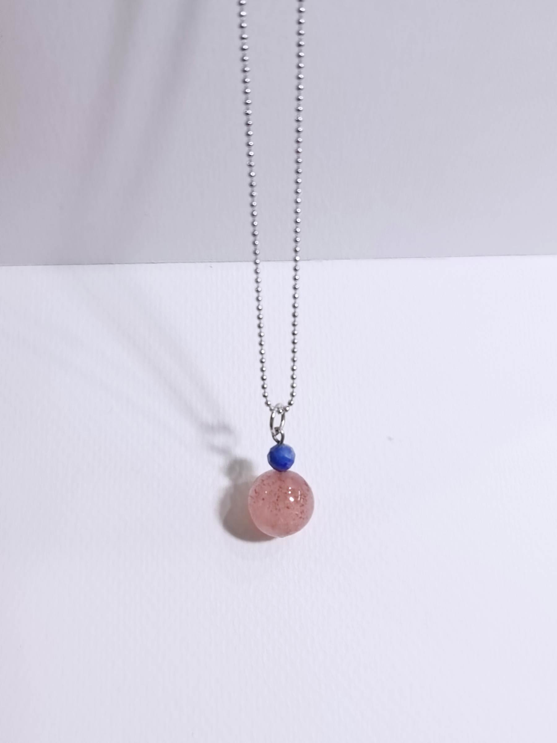 จี้พร้อมสร้อย หินแท้ Strawberry Quartz Necklace (คลื่นพลังงานรักแท้)