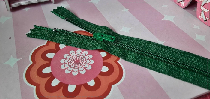 ซิปธรรมดา 8 นิ้ว สีเขียวเข้ม