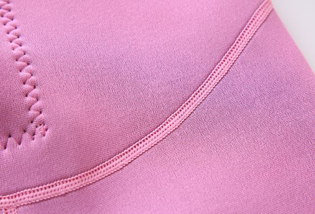 ชุดว่ายน้ำเด็กควบคุมอุณหภูมิ ป้องกันความหนาว ป้องกันรังสี UV ผลิตจากผ้า Neoprene หนา 2.5 mm.