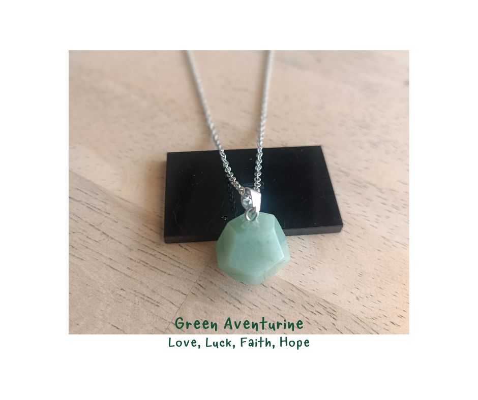 สร้อยจี้ Green Aventurine Pendant Necklace (ความรุ่งเรือง และโชคลาภ)