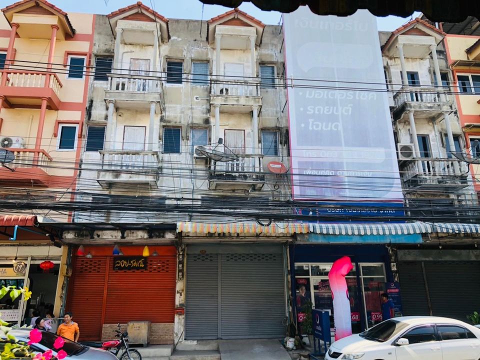 ขายตึกแถว 3 ชั้น โครงการภัทรีดา (รหัสทรัพย์202119) ซ.วัดเวฬุวนาราม แขวงดอนเมือง เขตดอนเมือง กรุงเทพ ขนาด 16 ตรว. มี 3 ห้องนอน 2 ห้องน้ำ 1 ห้องครัว จอดรถได้ 1 คัน