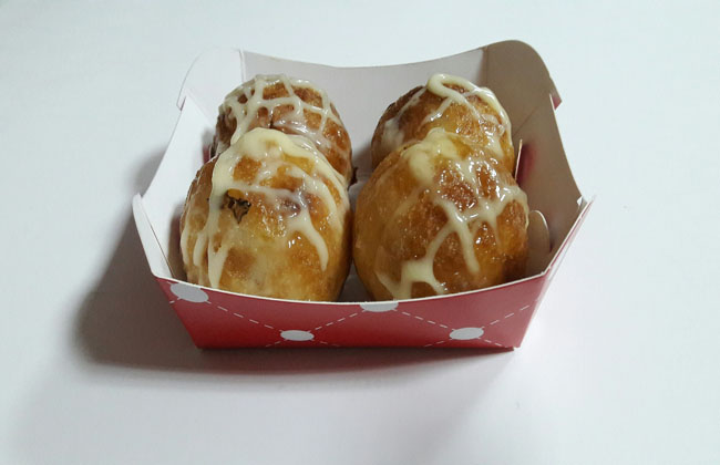 ถาดใส่ขนม ถาดขนมปัง ถาดชิม ถาดฟู้ดเกรด สีขาว ขนาด 7 x 8 x สูง 3.5 ซม.(กระดาษหนา 270 แกรม) ราคา 90 บาทต่อแพ็ค(100ชิ้น)